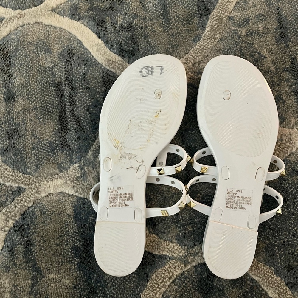 Tahari white sandals, size 9 - Picture 4 of 4